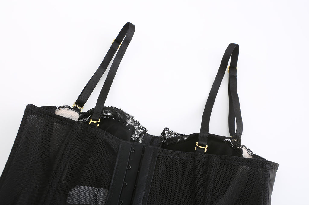 Gothic Lace Long Fishbone Bra